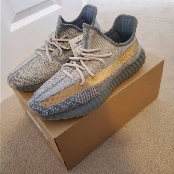 Yeezy - Picture 2 of 3